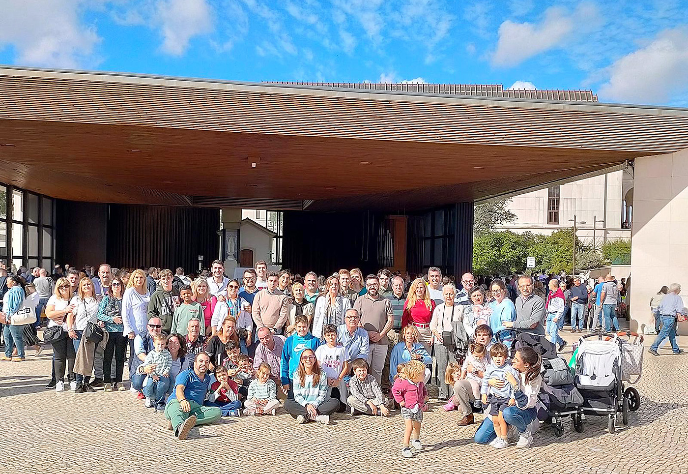 Peregrinación de padres, profesores y alumnos de Altair en Fátima ...